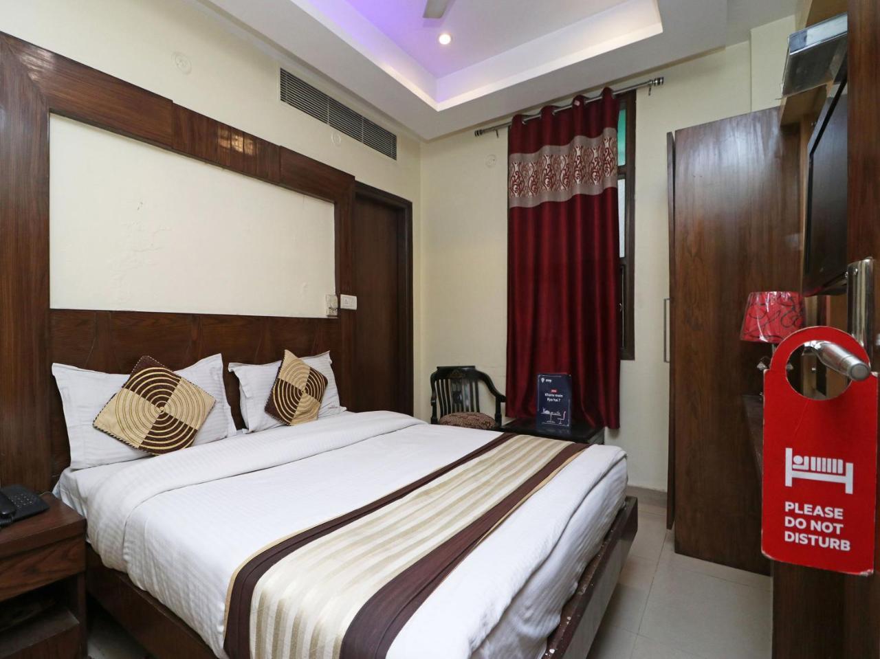 Hotel Guruvas Inn "Vaccinated Staff" Nueva Delhi Exterior foto